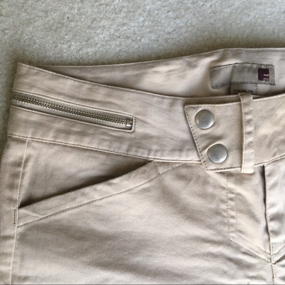 Vintage Cute Ruched Capris - Picture 2 of 6